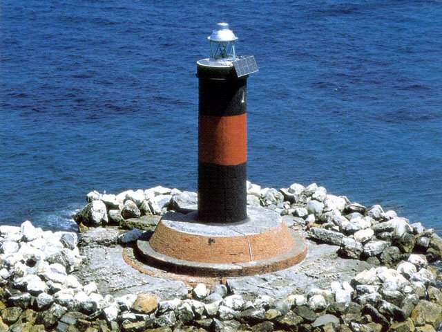 Faro di Vada - Vada lighthouse - intotheblue.it